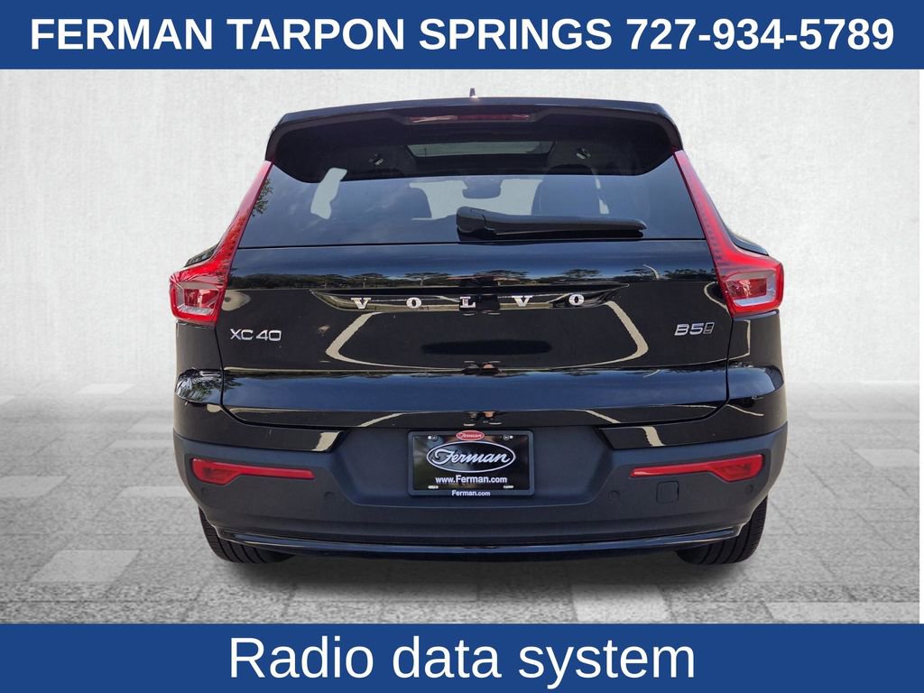 Certified 2025 Volvo XC40 B5 Ultra AWD/4WD image 10