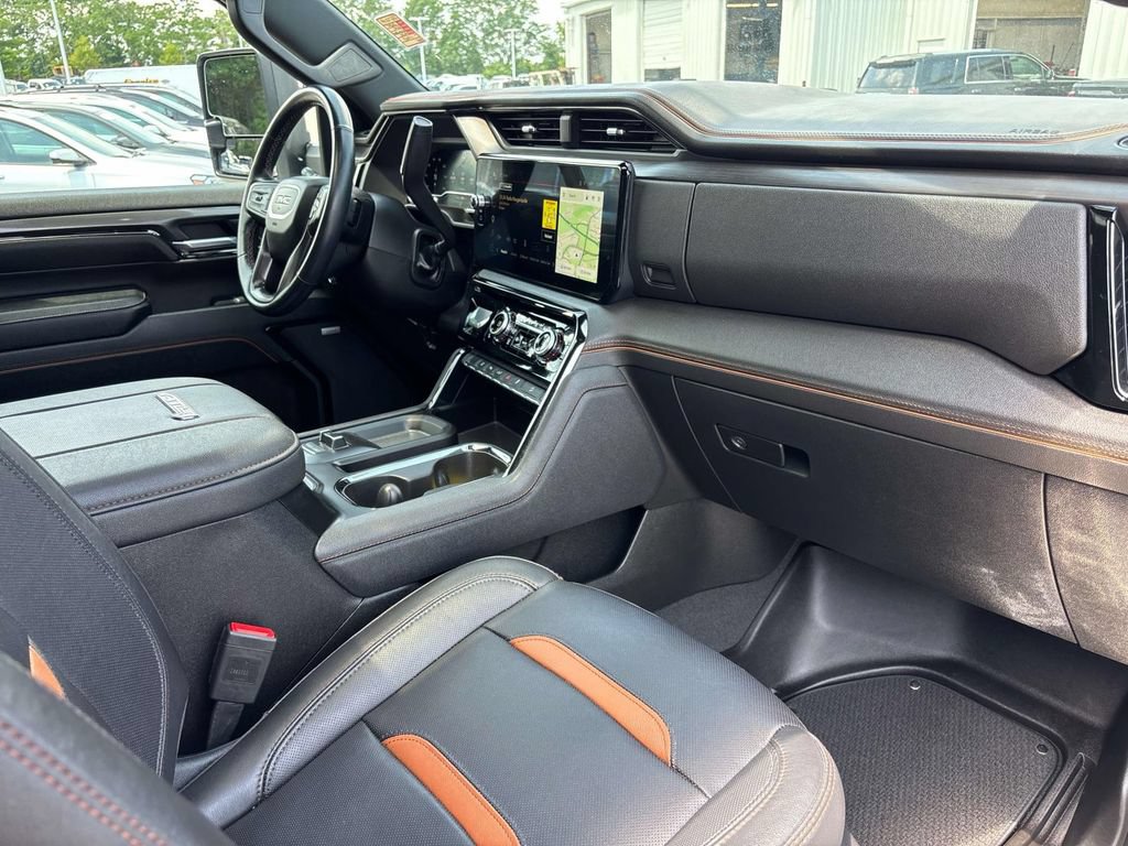 Used 2024 GMC Sierra 2500 AT4 w/ Technology Package AWD/4WD image 19