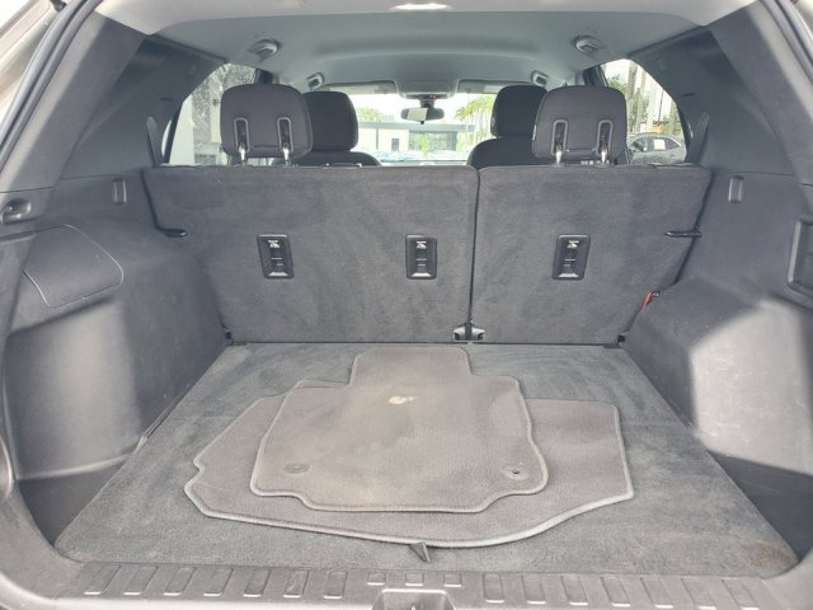 Used 2019 Chevrolet Equinox LT image 8