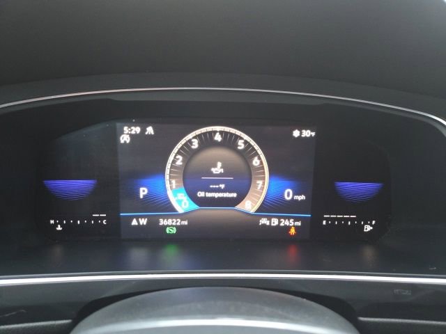 Used 2023 Volkswagen Tiguan SE w/ Panoramic Sunroof Package image 16