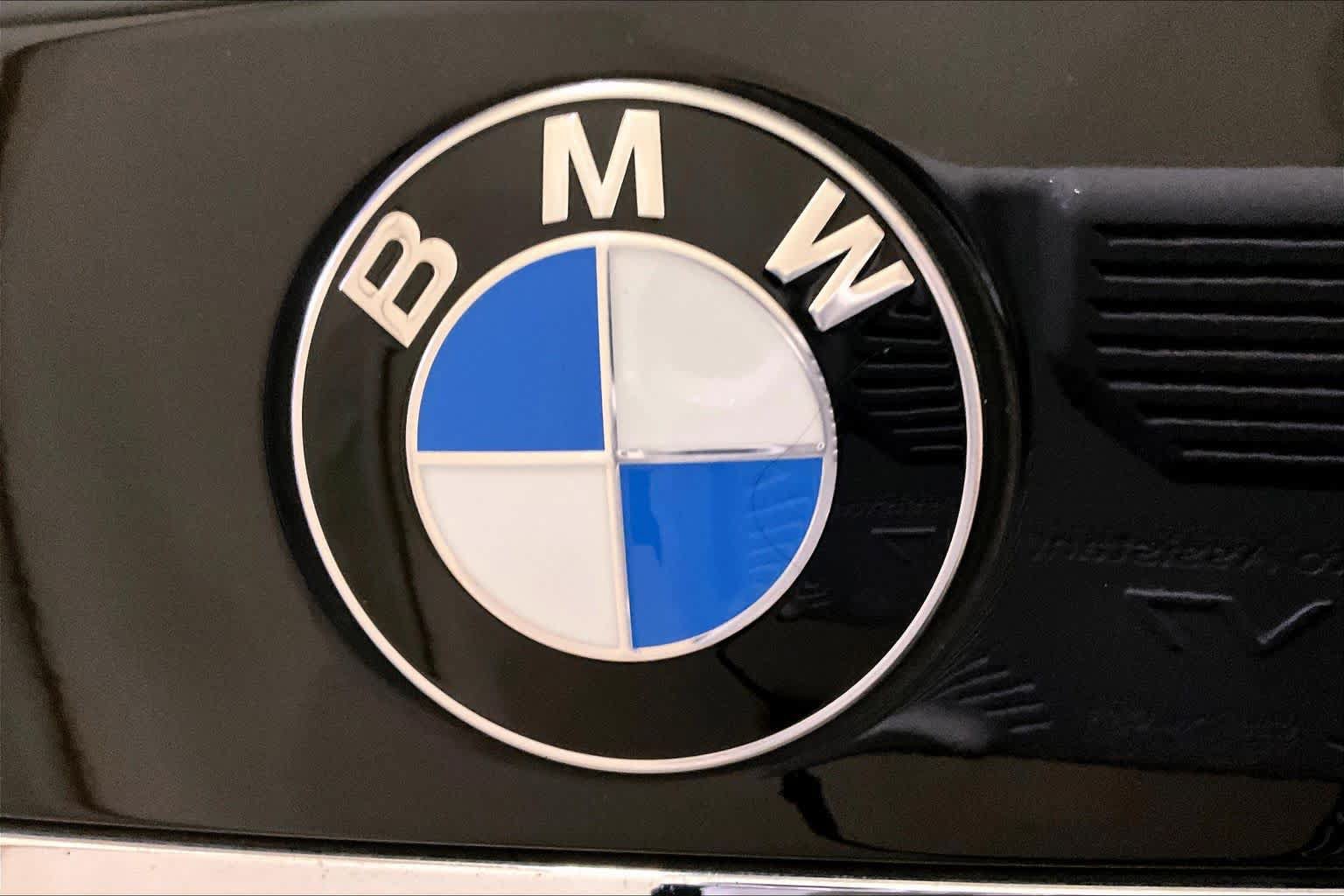 Used 2021 BMW X7 xDrive40i w/ Premium Package 2 AWD/4WD image 32