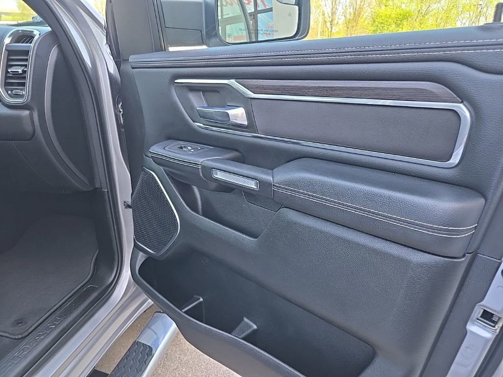 Used 2025 RAM 1500 Laramie w/ Sport Appearance Package AWD/4WD image 86