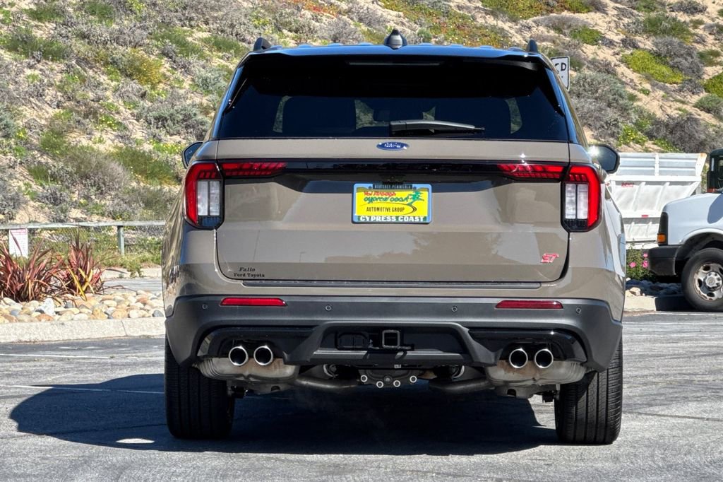 New 2026 Ford Explorer ST w/ Sun And Sound Package image 5