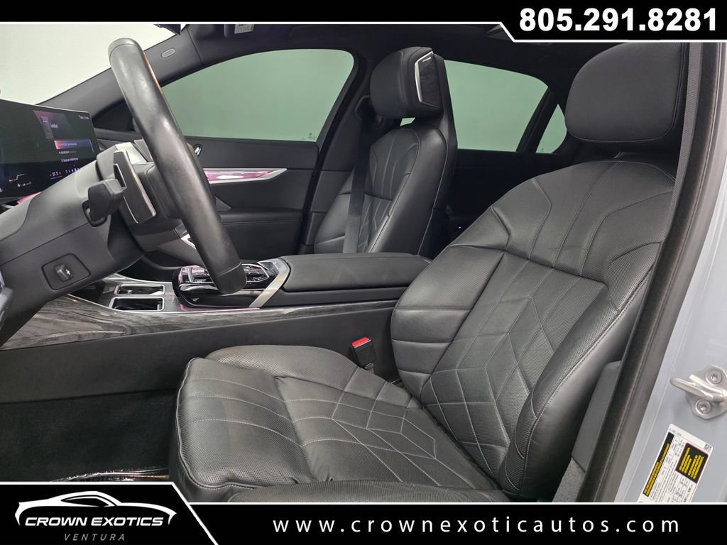 Used 2023 BMW 760i xDrive w/ Executive Package AWD/4WD image 31