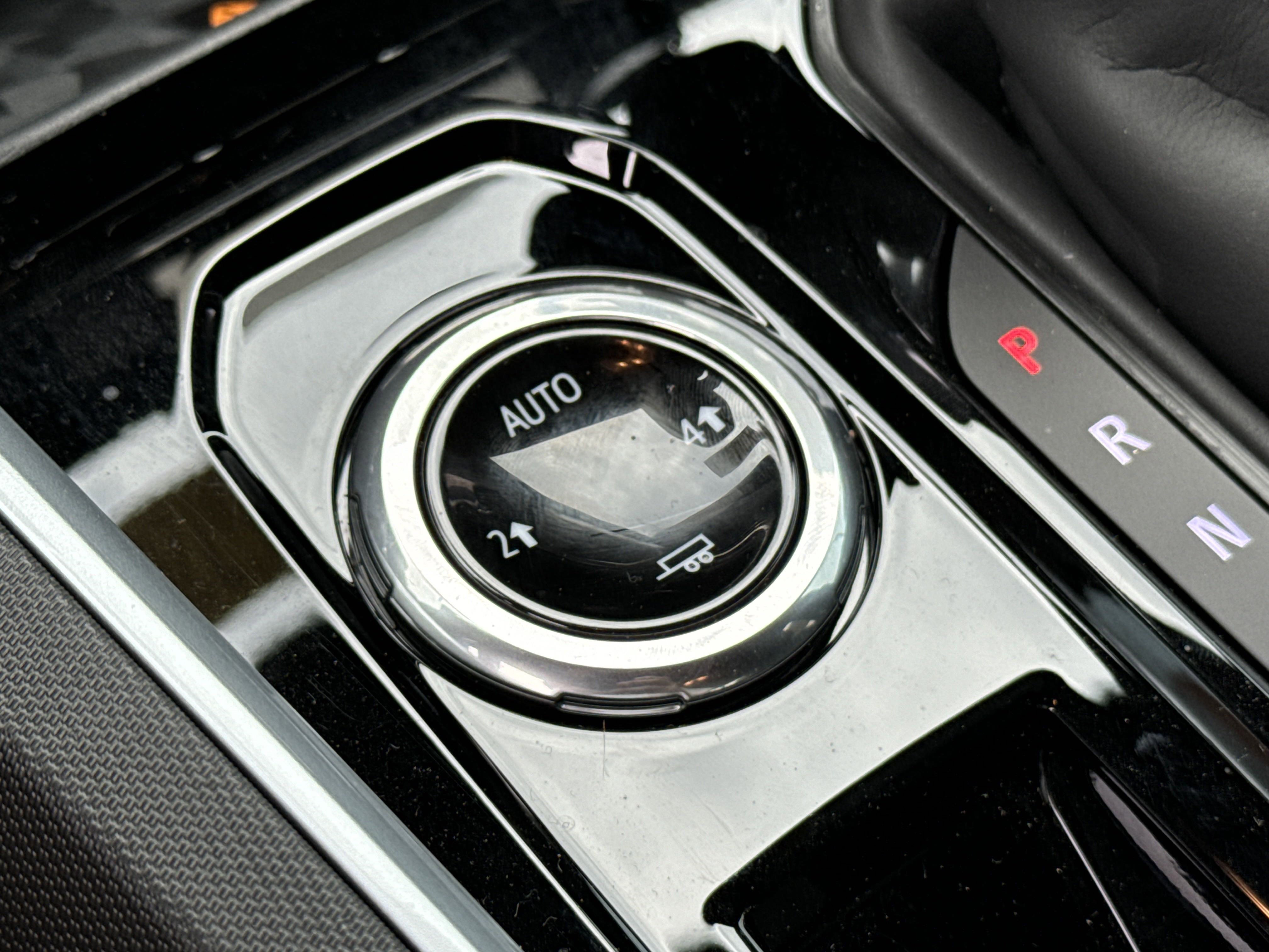 New 2024 Chevrolet Colorado LT w/ LT Convenience Package III image 28