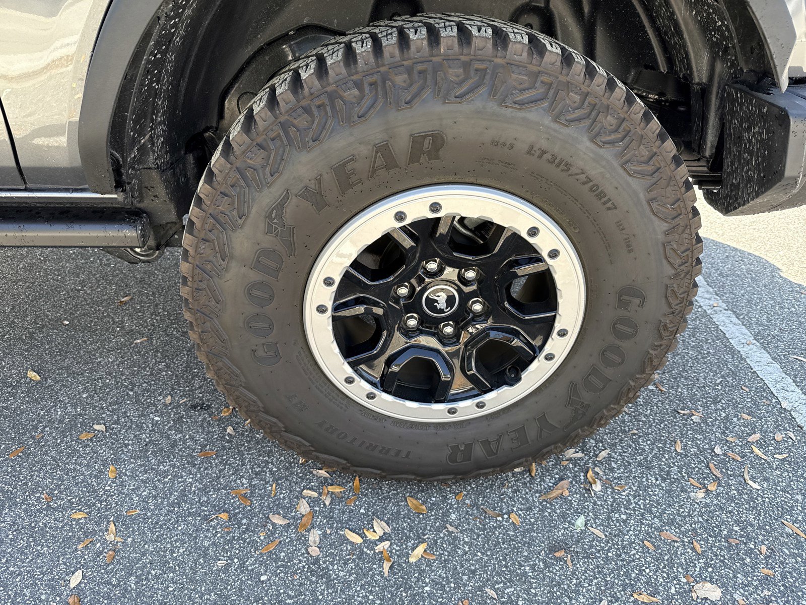 Used 2024 Ford Bronco Badlands image 13