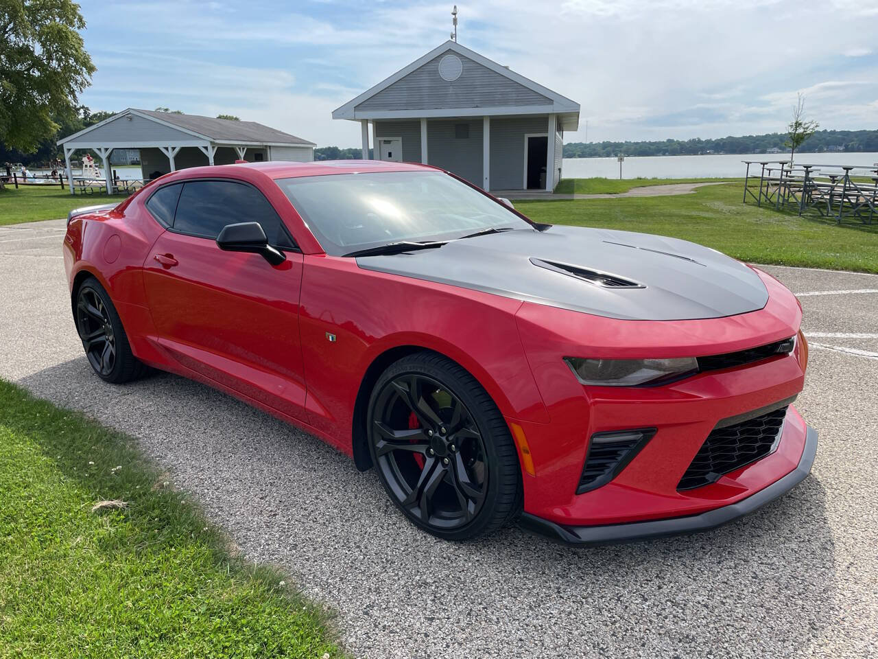 Used 2018 Chevrolet Camaro SS RWD image 64