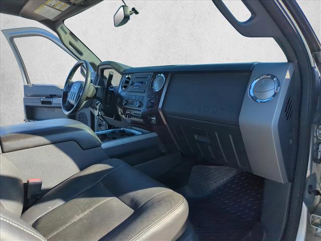 Used 2012 Ford F250 Lariat w/ Lariat Interior Pkg image 24