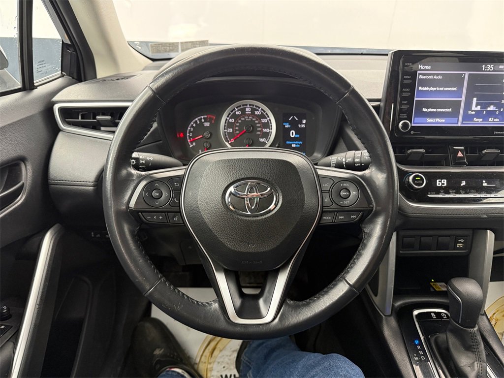 Used 2022 Toyota Corolla Cross LE image 15