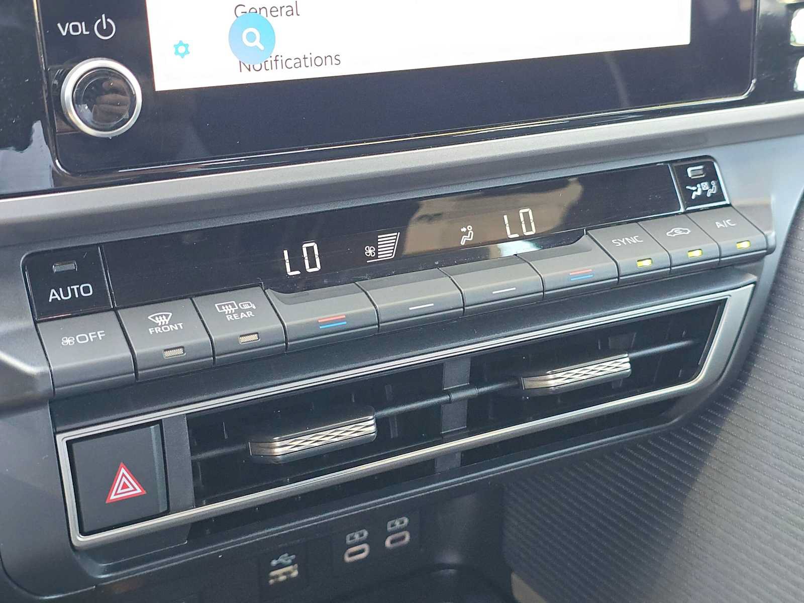 Certified 2026 Toyota Camry SE FWD image 33
