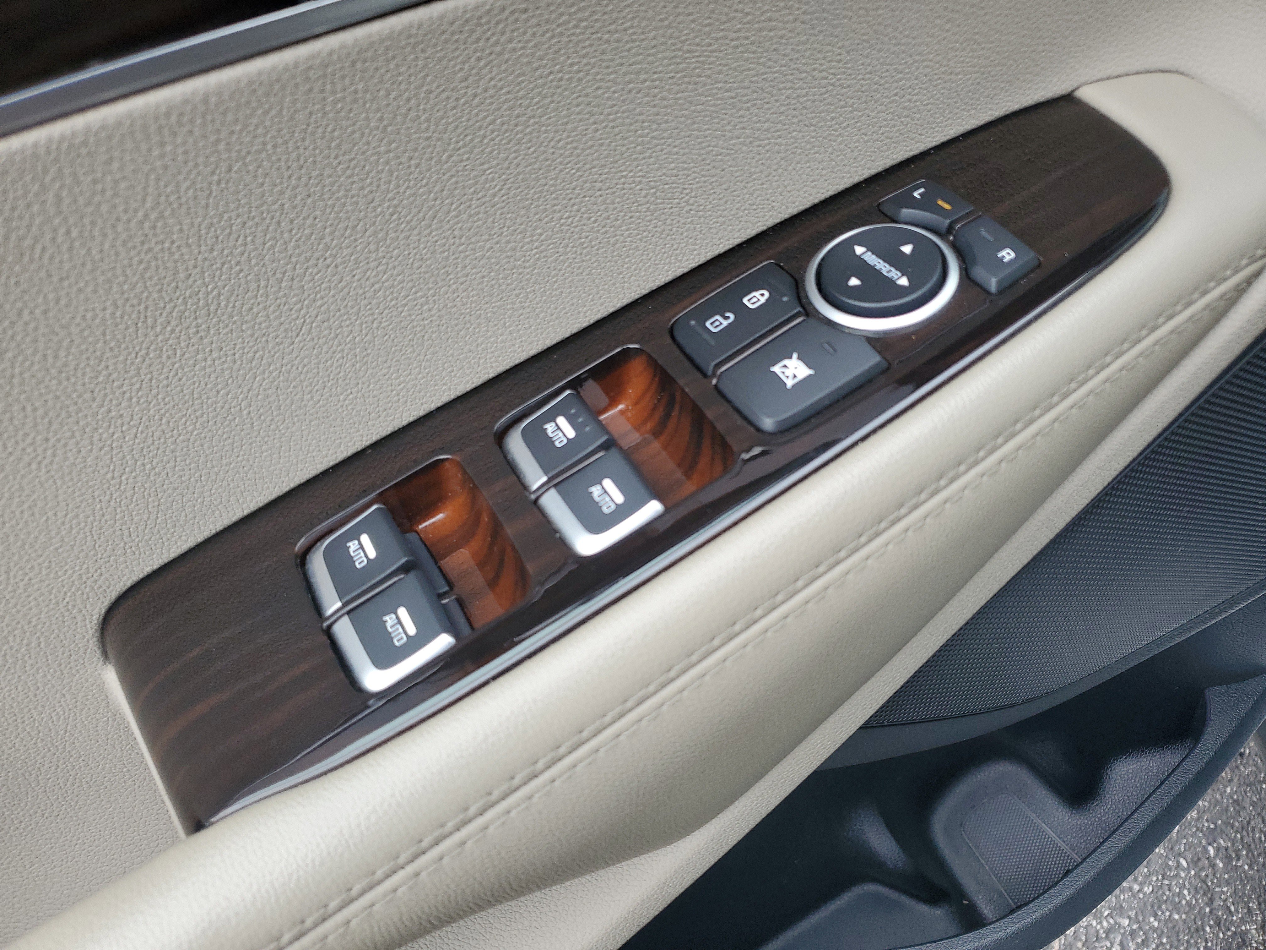 Used 2020 Kia Sorento EX image 17