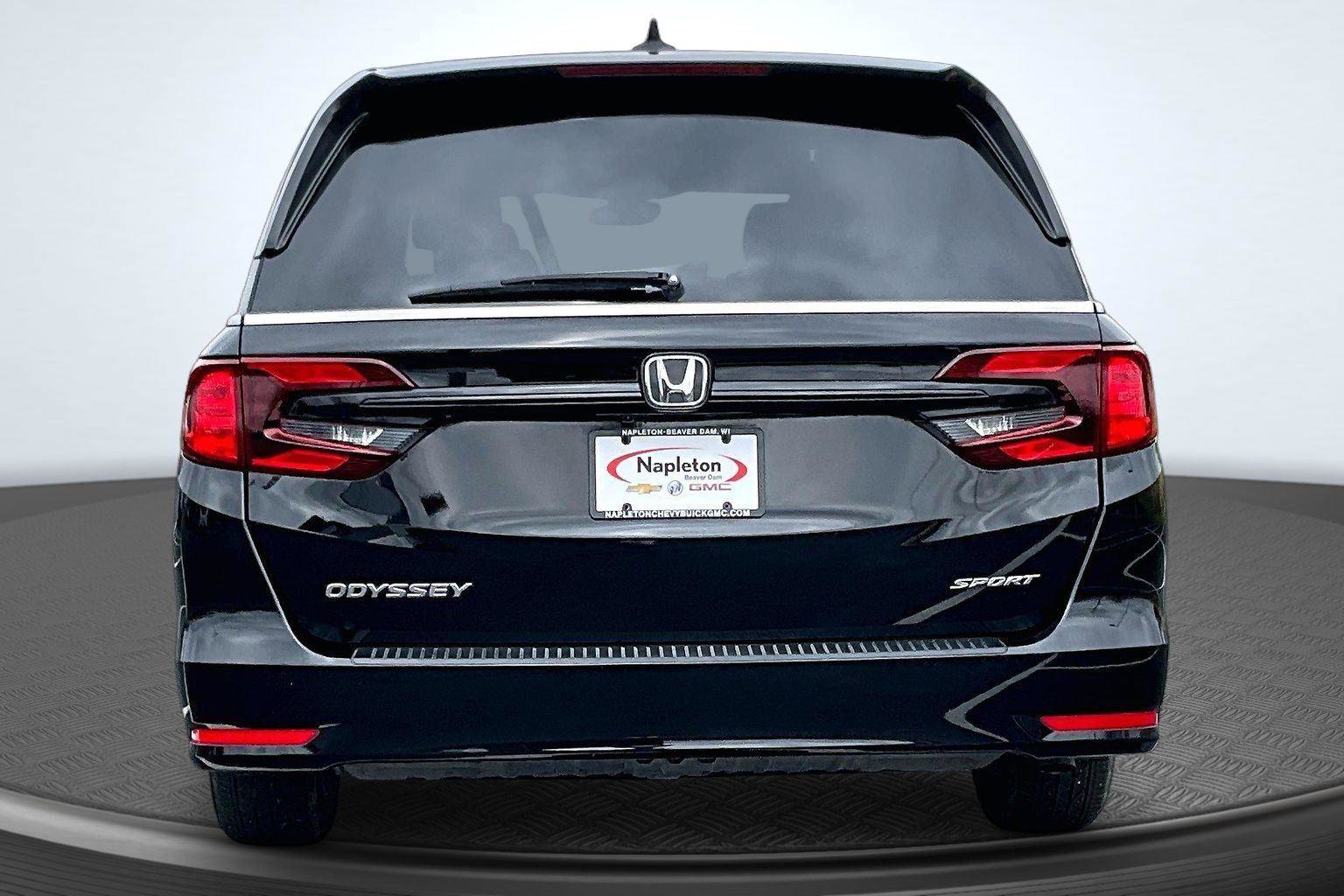 Used 2024 Honda Odyssey Sport image 4