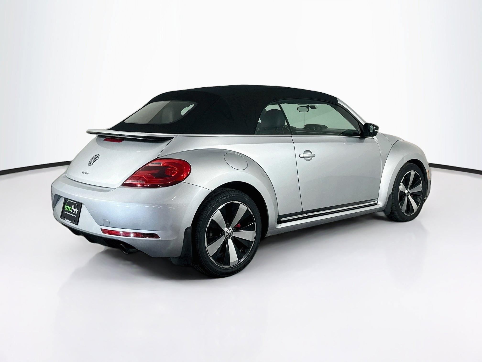 Used 2013 Volkswagen Beetle 2.0T FWD image 9