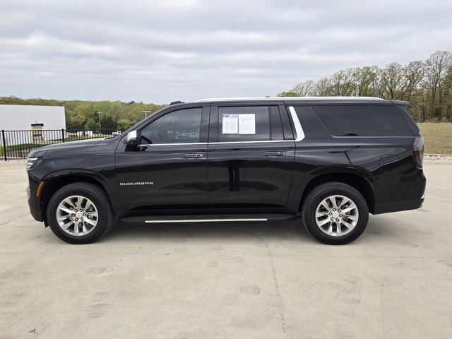 Used 2025 Chevrolet Suburban Premier RWD image 5