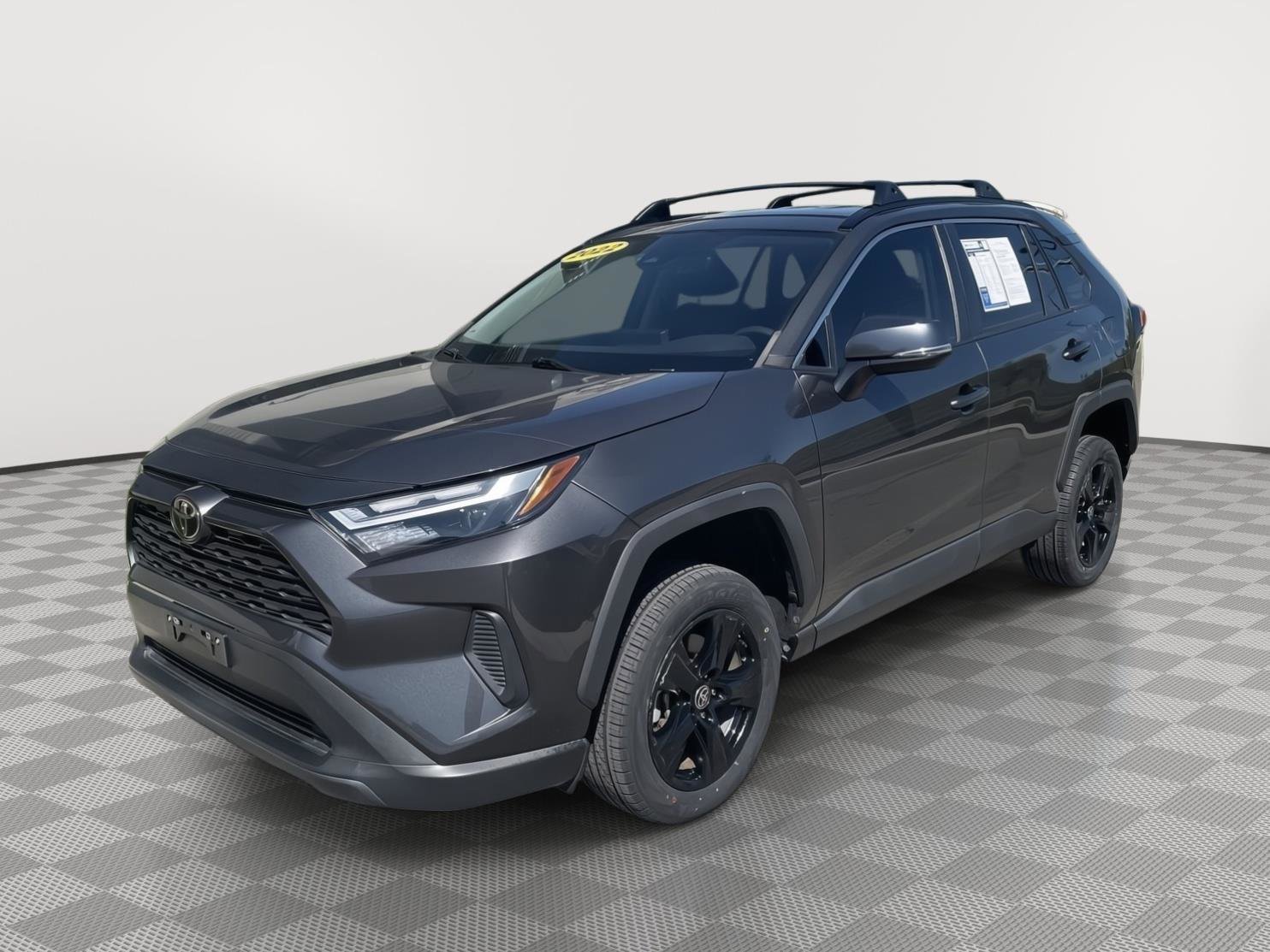 Used 2022 Toyota RAV4 XLE AWD/4WD image 4