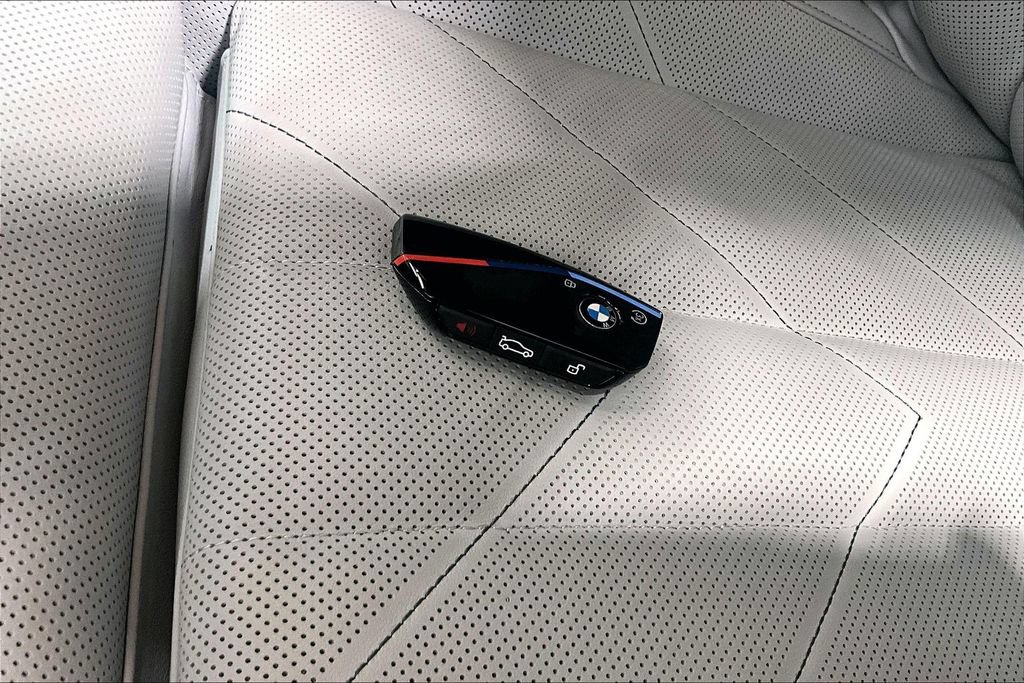 Used 2024 BMW XM AWD/4WD image 10