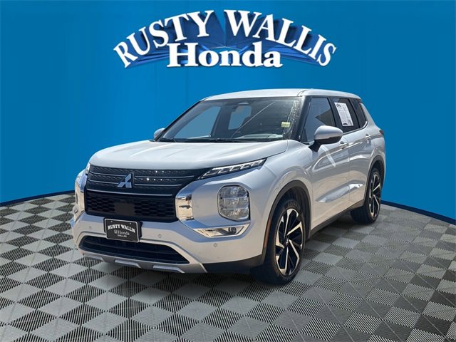 Used 2024 Mitsubishi Outlander SE image 4