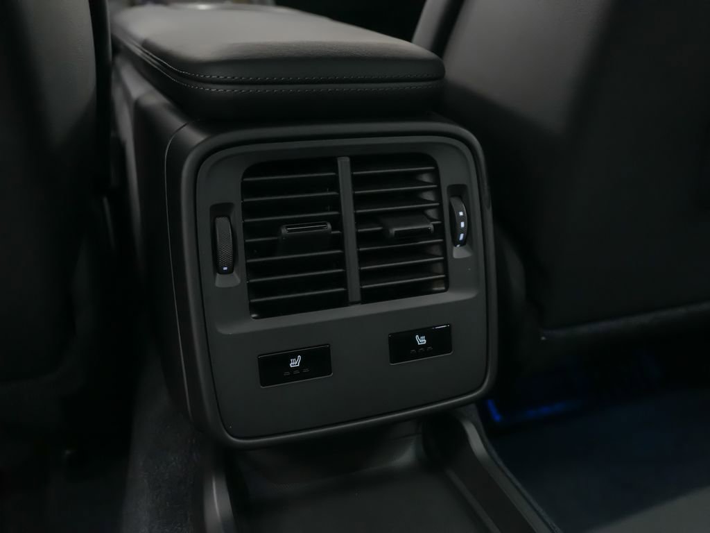 New 2026 Porsche Taycan image 21