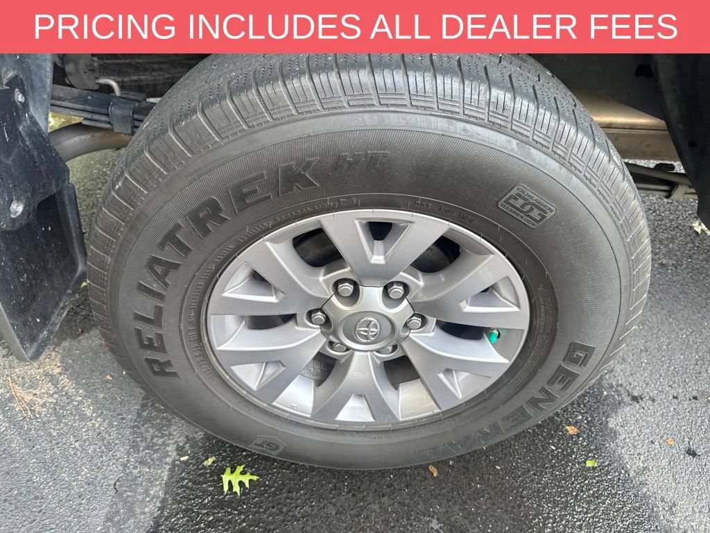 Used 2017 Toyota Tacoma SR5 w/ Tow Package AWD/4WD image 16