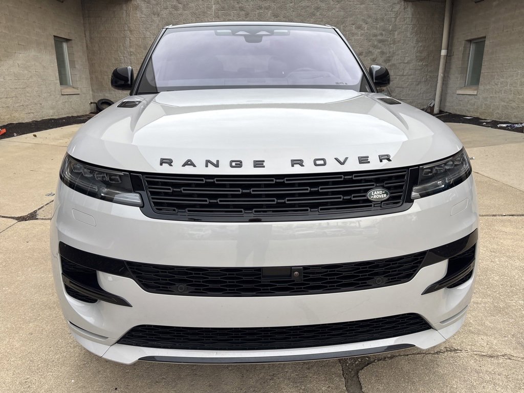 Used 2023 Land Rover Range Rover Sport SE Dynamic image 8