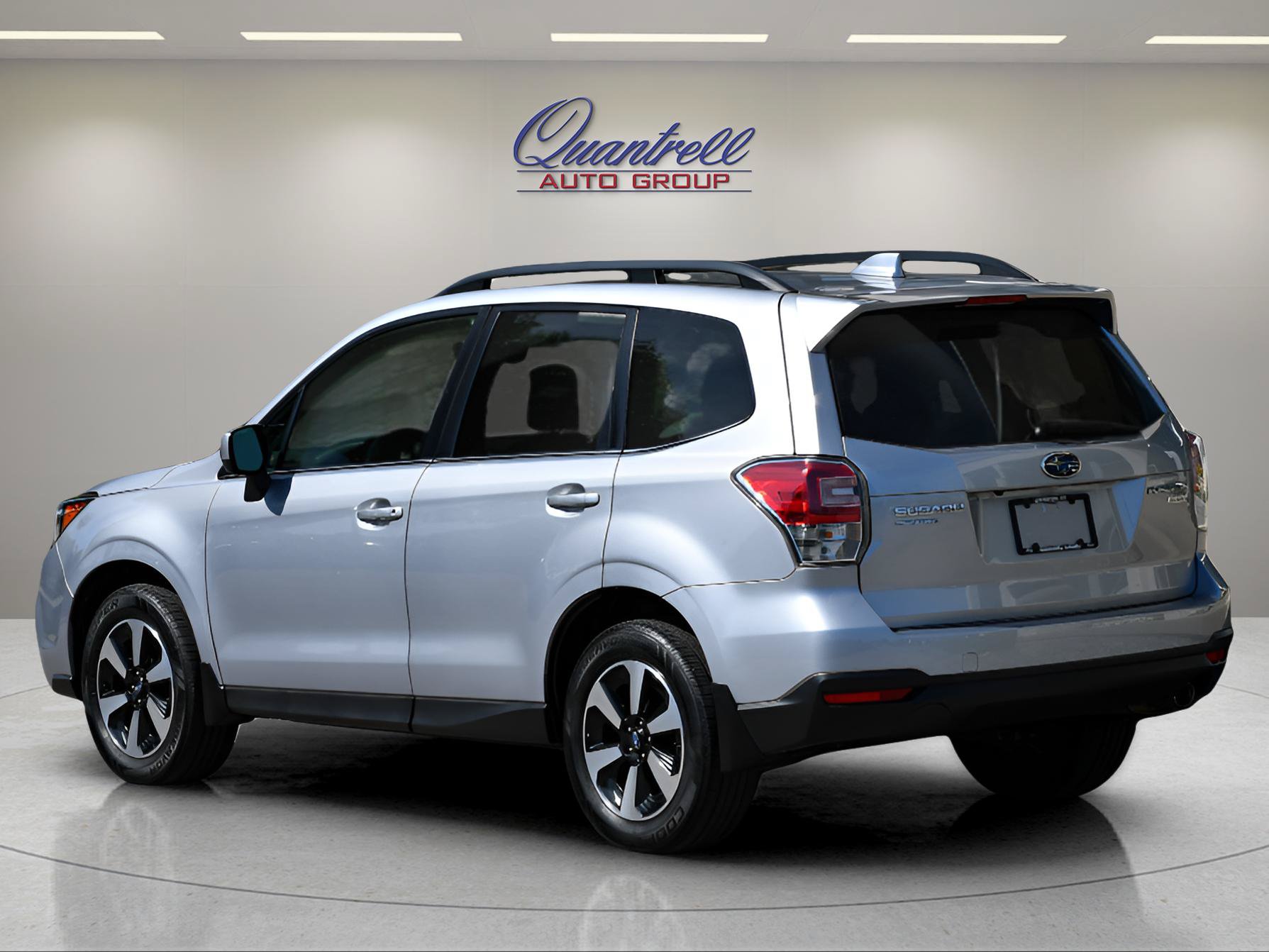 Used 2017 Subaru Forester 2.5i Limited AWD/4WD image 6