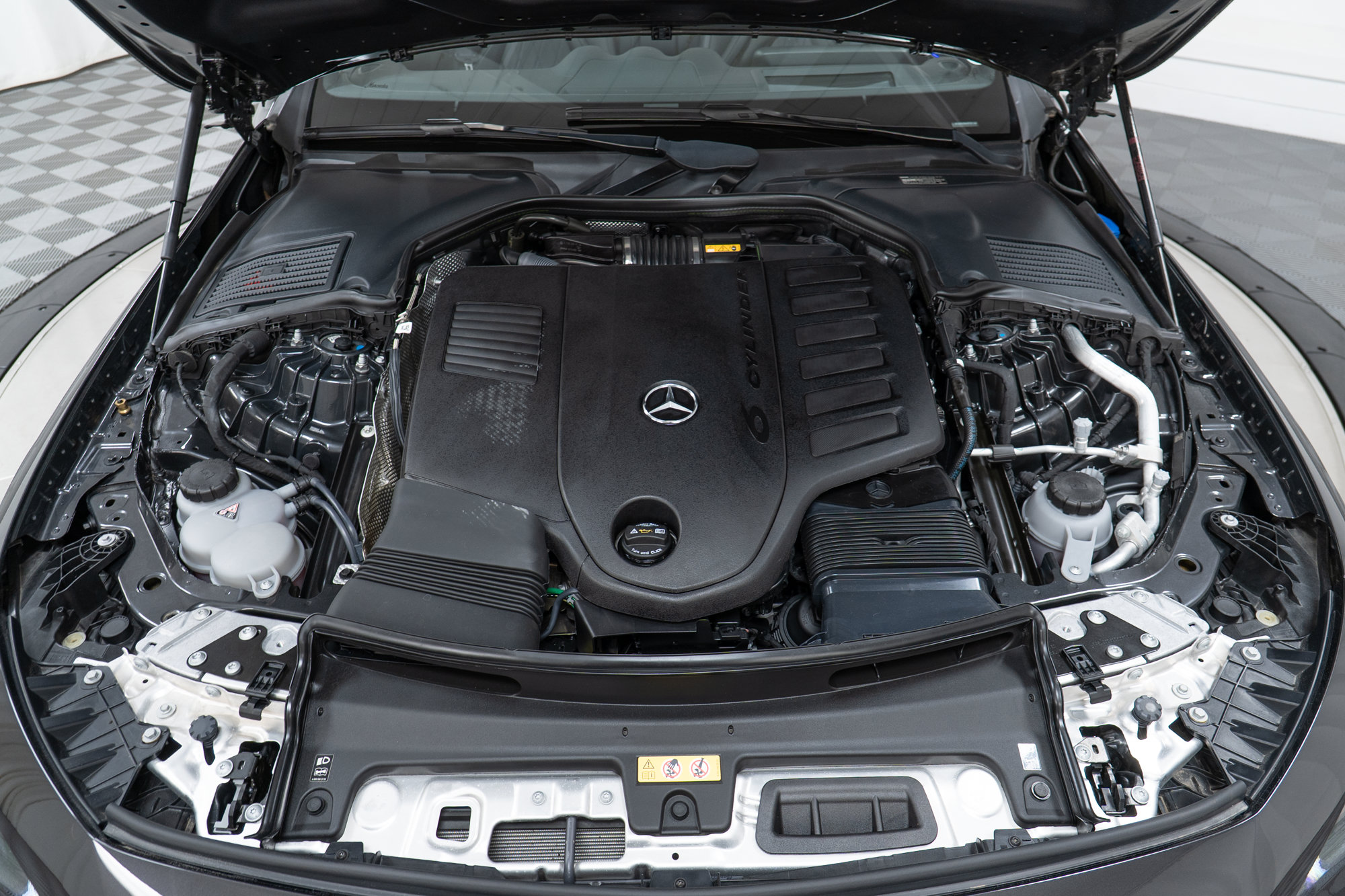Certified 2024 Mercedes-Benz CLE 450 4MATIC Cabriolet image 9