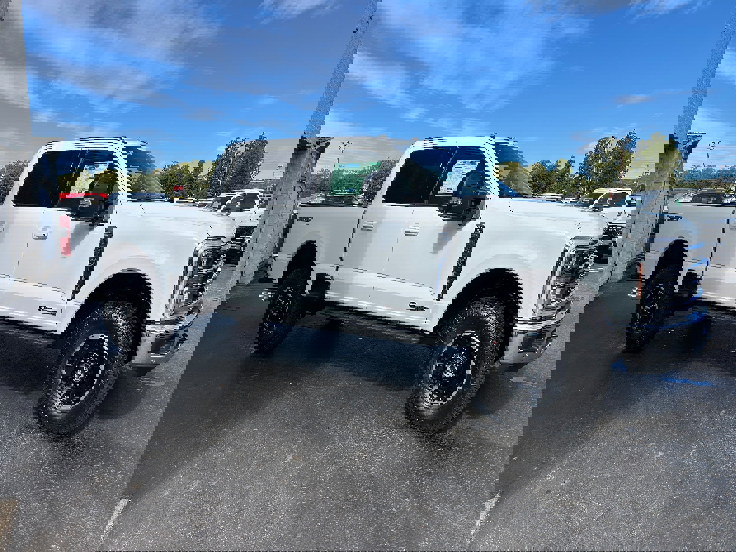 New 2026 Ford F350 Lariat w/ Tremor Off-Road Package image 15