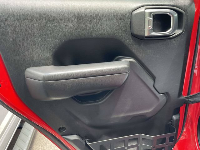 Used 2018 Jeep Wrangler Unlimited Rubicon AWD/4WD image 5