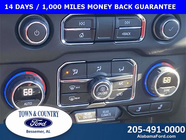 Used 2024 Chevrolet Suburban Z71 w/ Luxury Package image 24