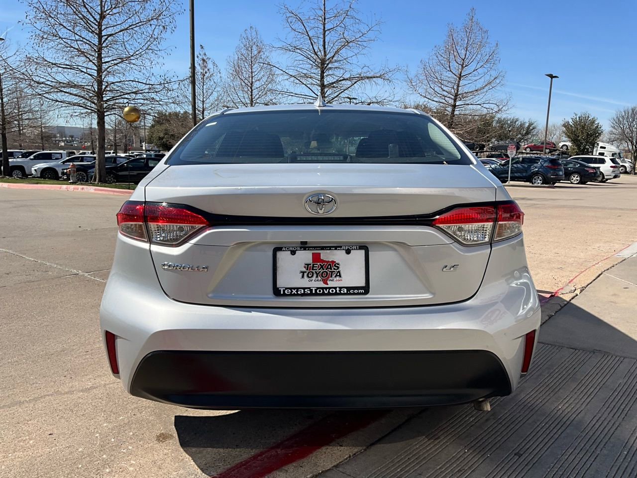 Used 2024 Toyota Corolla LE image 7