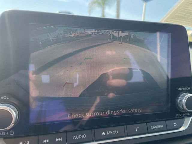 Used 2023 Nissan Altima 2.5 SV FWD image 14