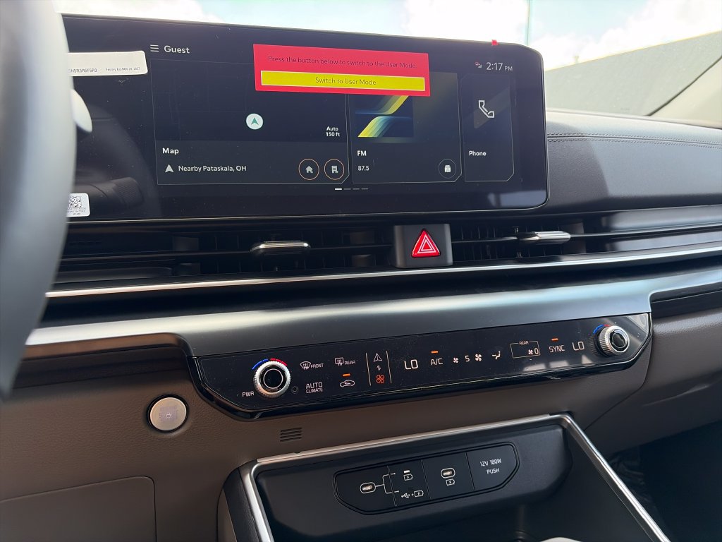 New 2027 Kia Carnival FWD image 18