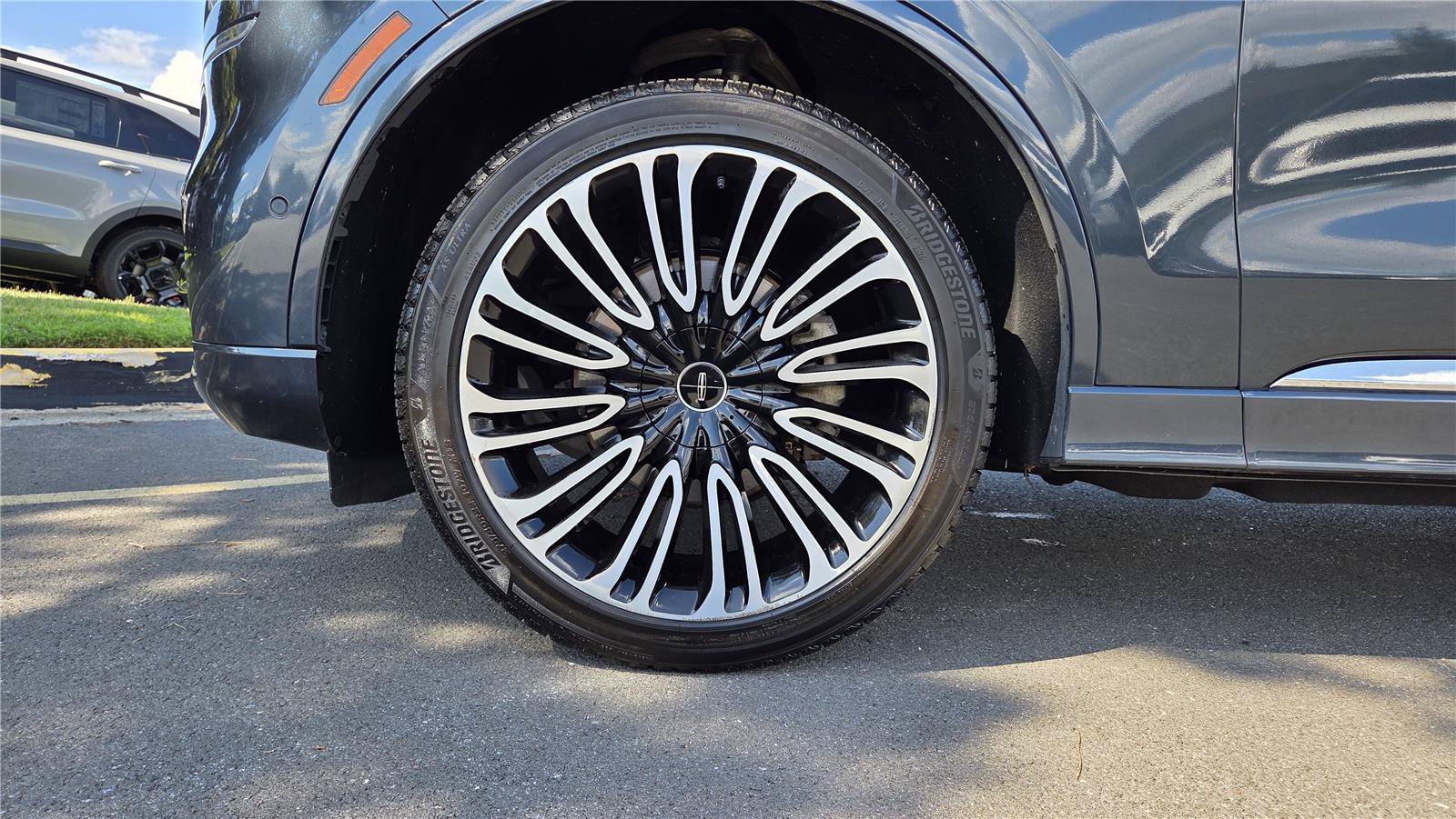 Used 2020 Lincoln Aviator Black Label w/ Dynamic Handling Package AWD/4WD image 10