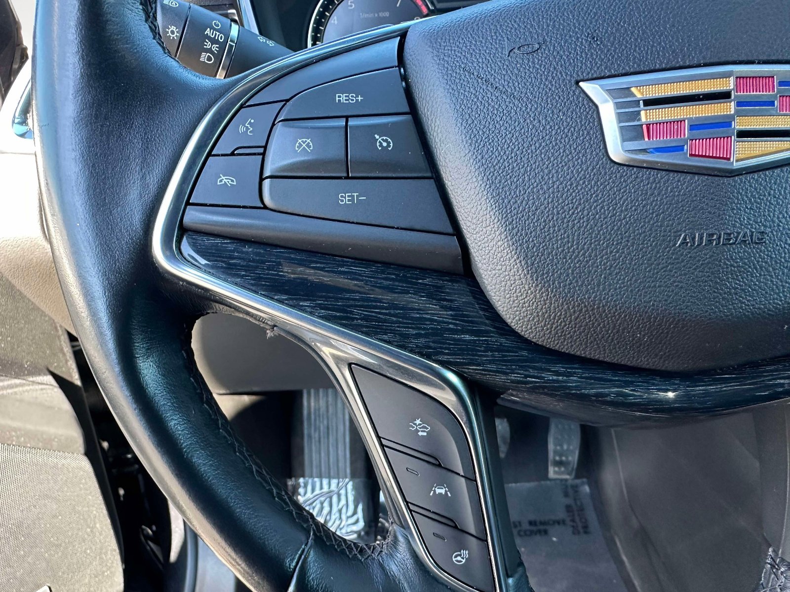 Certified 2022 Cadillac XT5 Premium Luxury image 18