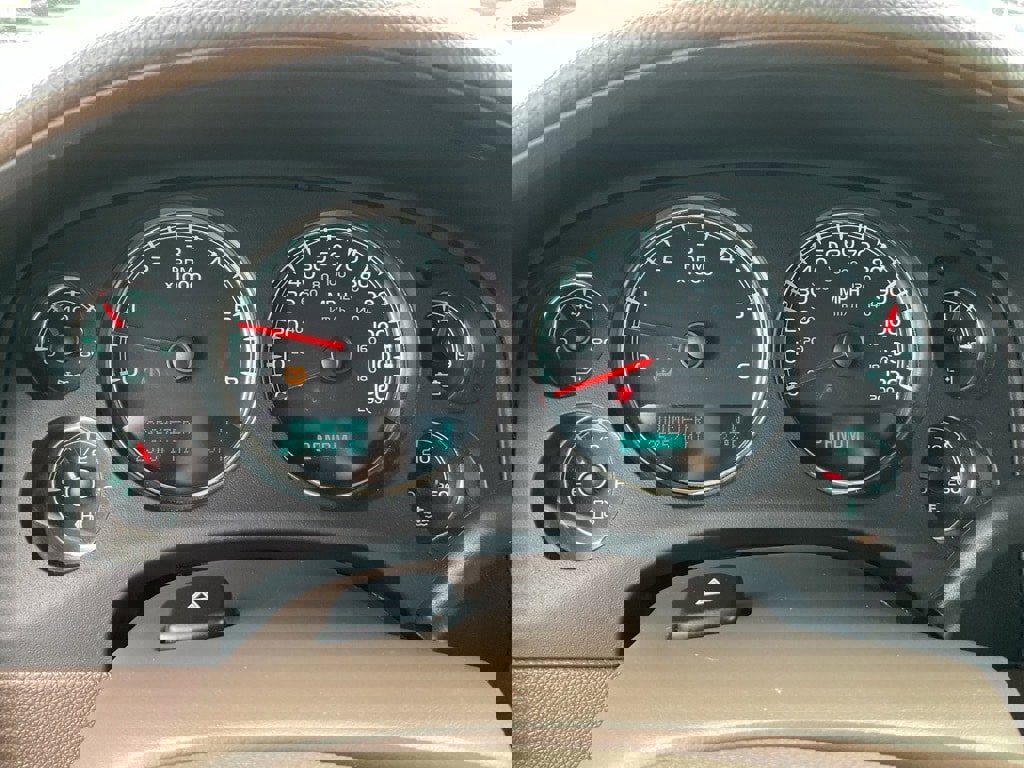 Used 2010 GMC Yukon XL SLT w/ SLT-2 Equipment Package image 10