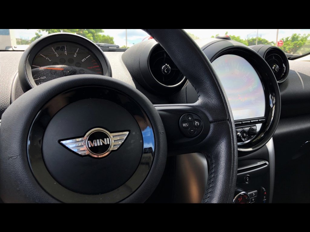 Used 2015 MINI Cooper Paceman FWD image 10