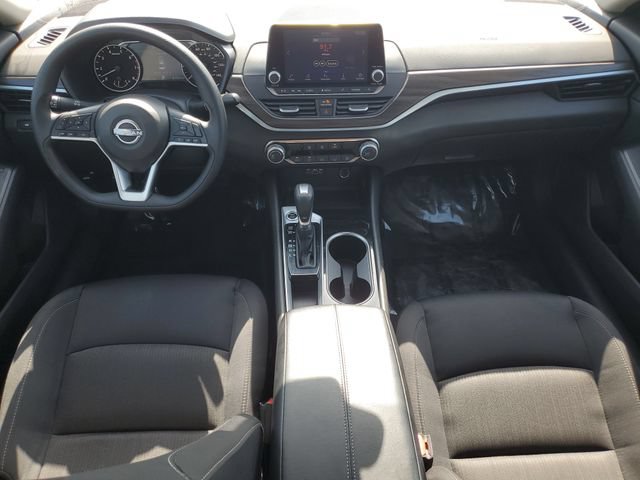 Used 2024 Nissan Altima 2.5 SV FWD image 21