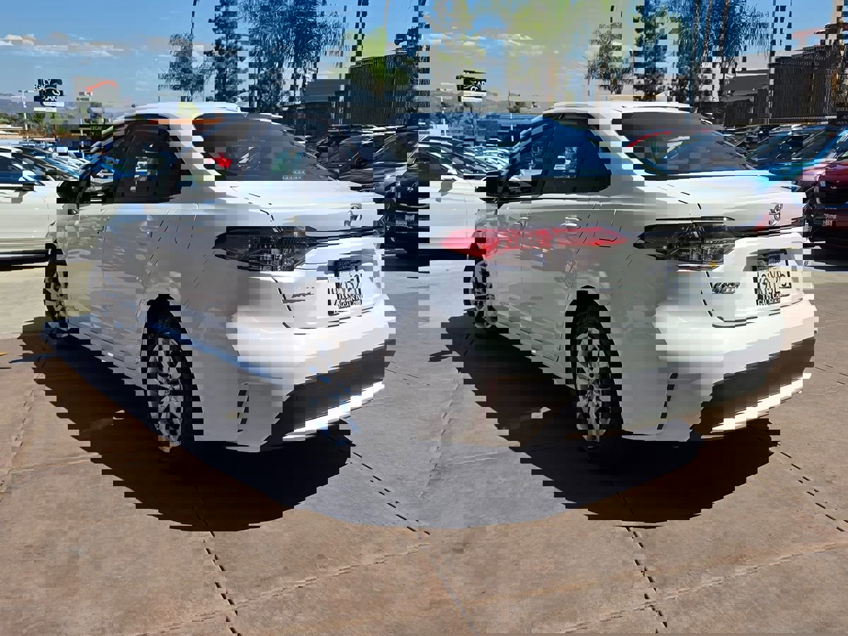Used 2022 Toyota Corolla LE image 11