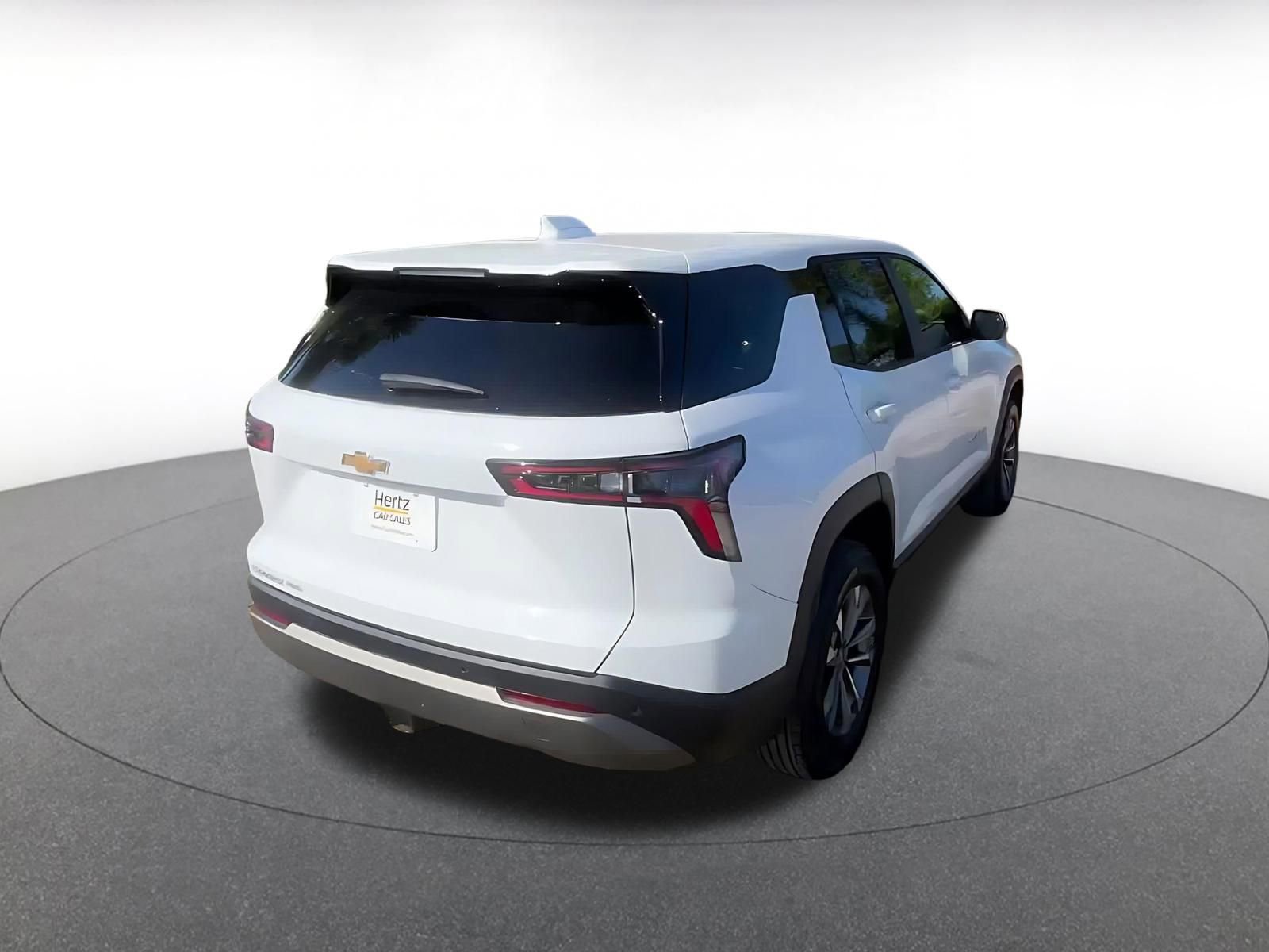 Used 2025 Chevrolet Equinox LT AWD/4WD image 14