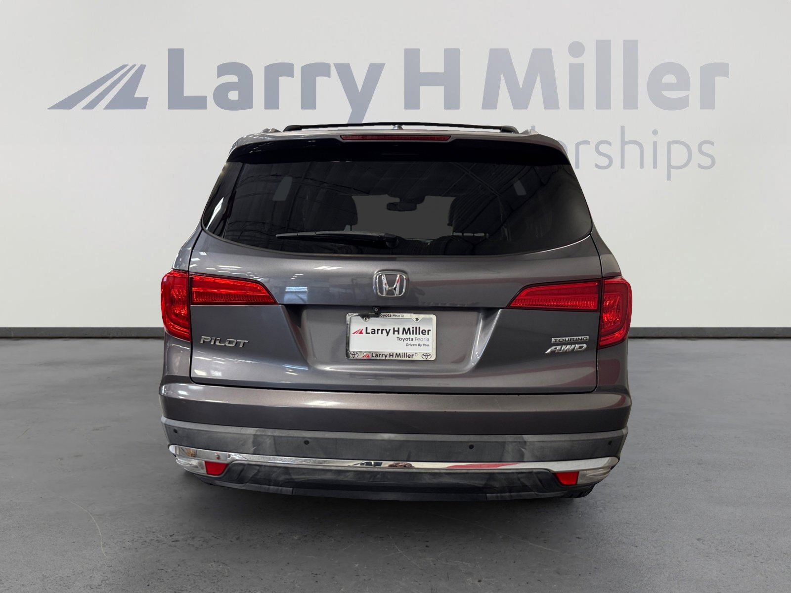 Used 2018 Honda Pilot Touring image 4