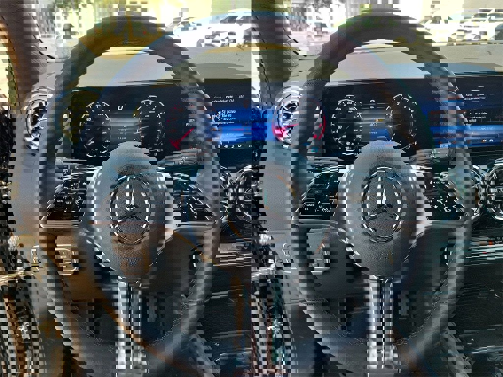 New 2025 Mercedes-Benz GLA 250 image 21