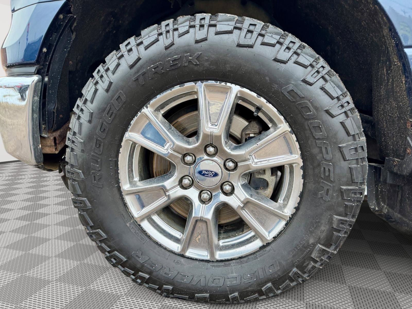 Used 2015 Ford F150 XLT w/ Equipment Group 302A Luxury image 37