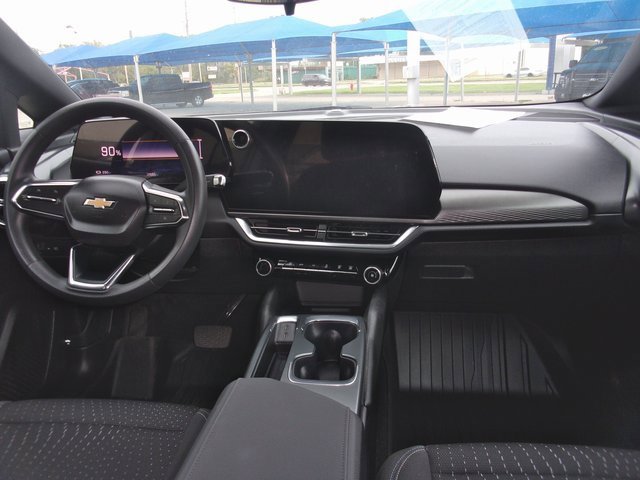 Used 2025 Chevrolet Equinox EV LT image 16