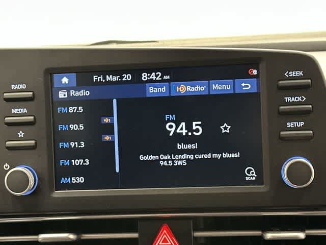 Used 2023 Hyundai Elantra SEL w/ Winter Weather Package FWD image 11