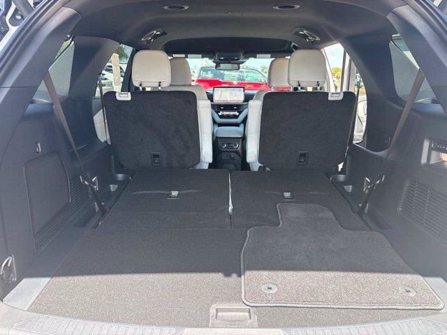 New 2027 Ford Explorer Platinum RWD image 39