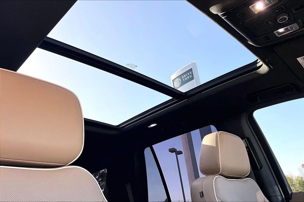 Used 2023 Chevrolet Tahoe Premier image 14