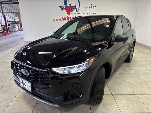 Used 2025 Ford Escape ST-Line AWD/4WD image 3