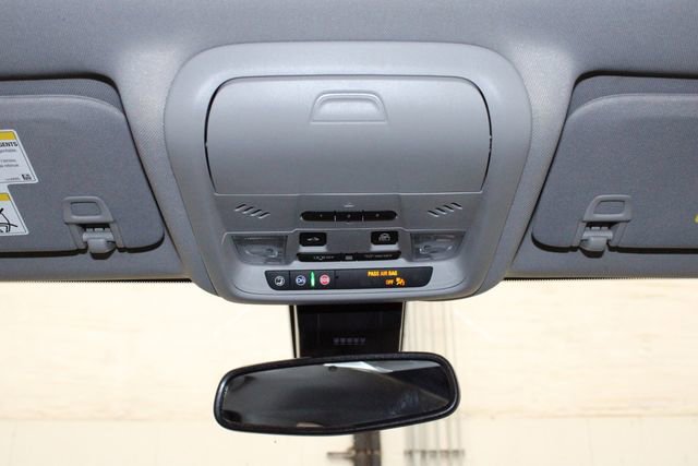 Used 2021 Chevrolet Equinox Premier AWD/4WD image 35