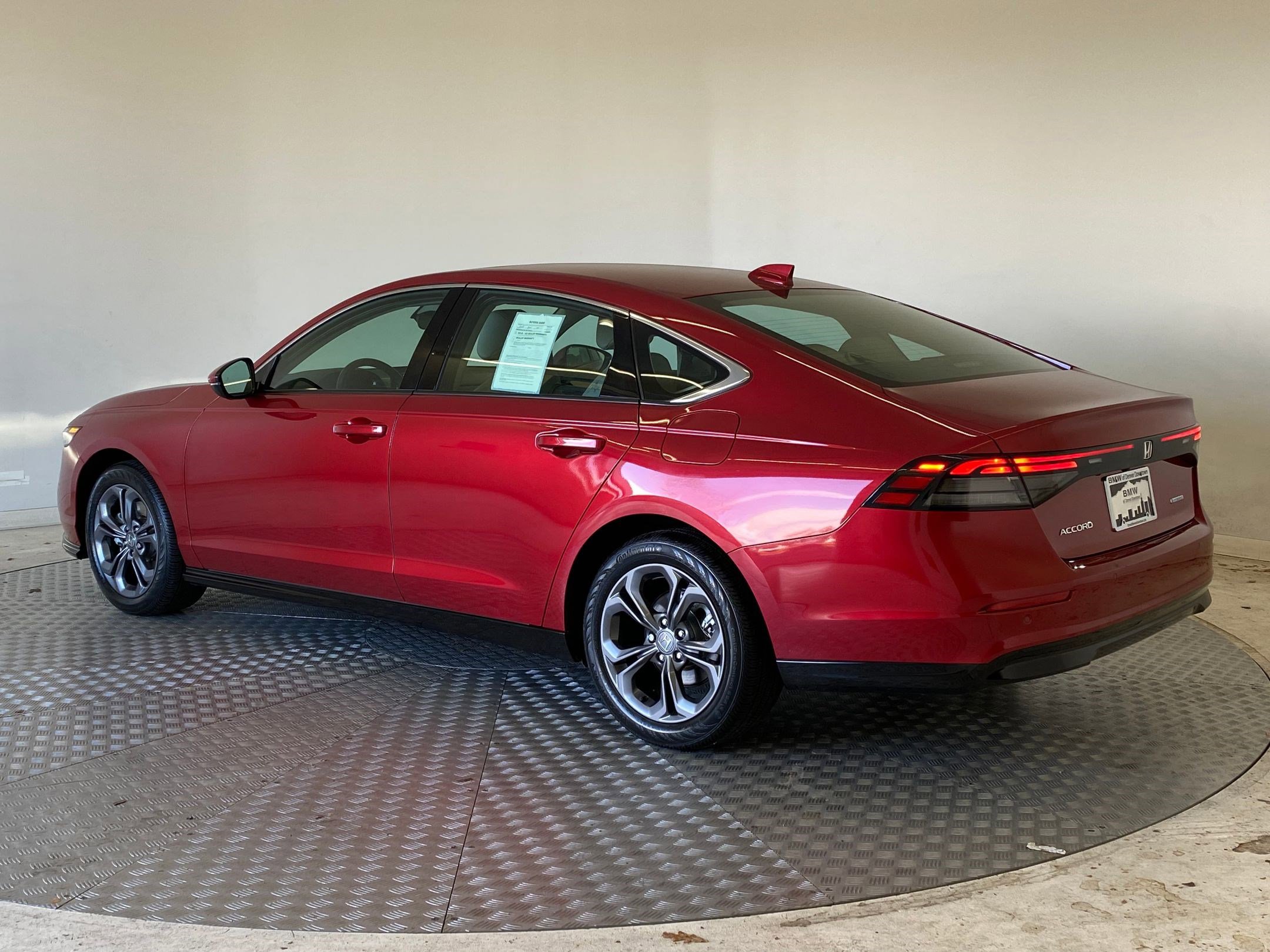 Used 2024 Honda Accord EX-L image 3