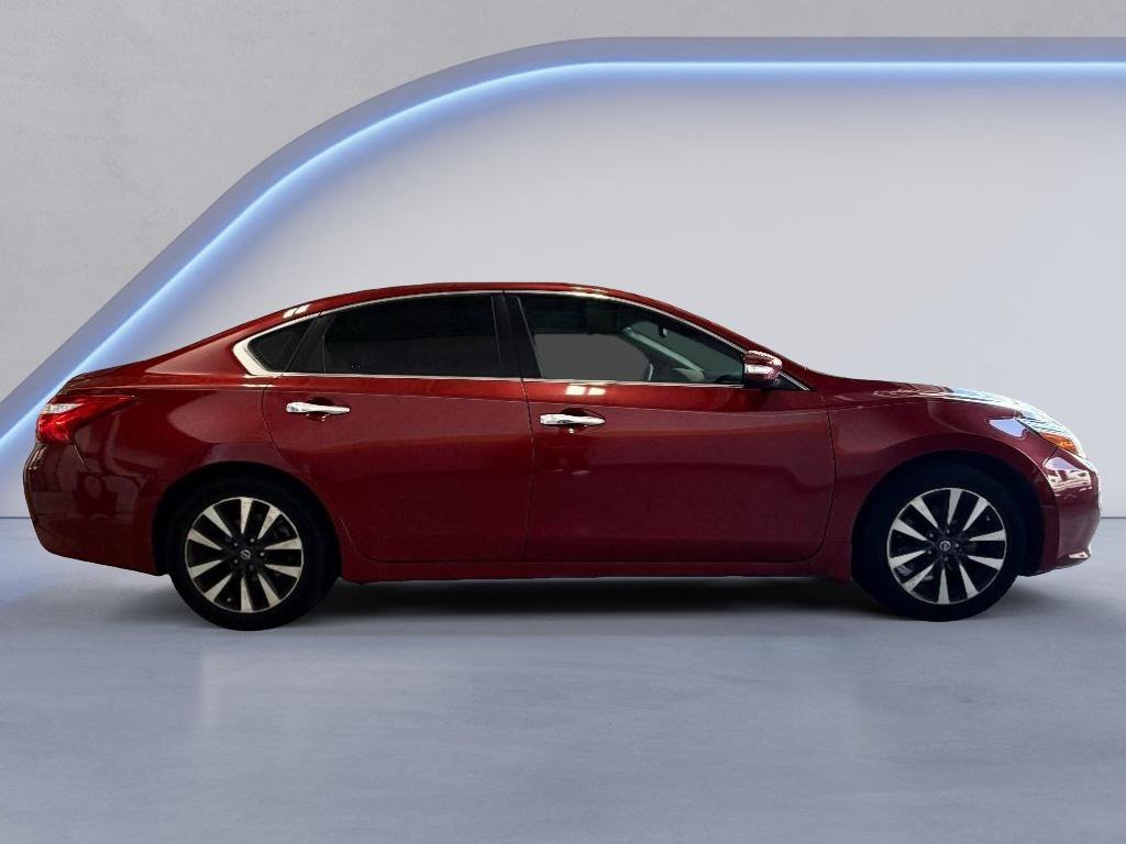 Used 2016 Nissan Altima 2.5 SL w/ 2.5 Technology Package FWD image 6